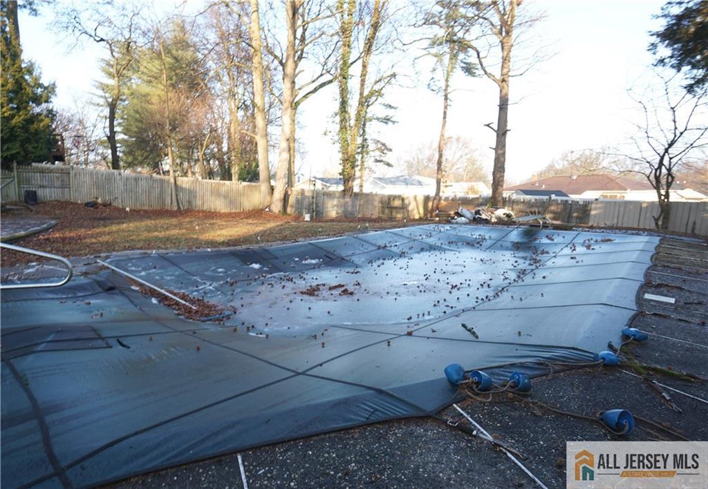 8 Normandy Road, Colonia, NJ, 07067