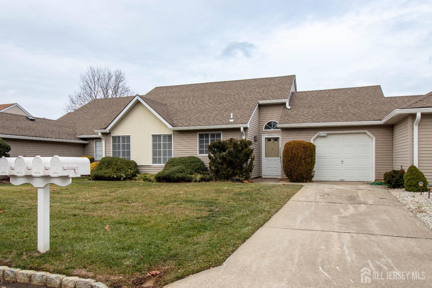 187 NEWPORT Road UNIT&nbsp;A, Monroe, NJ, 08831