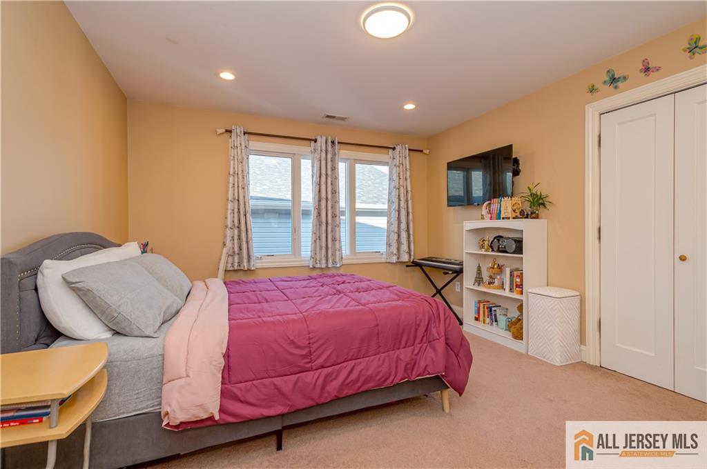 53 Princeton Avenue, Colonia, NJ, 07067