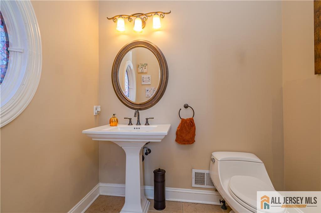 53 Princeton Avenue, Colonia, NJ, 07067