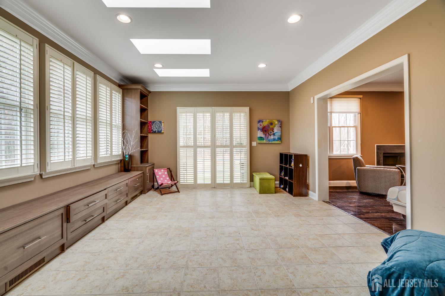 49 Summit, South Brunswick, NJ, 08816