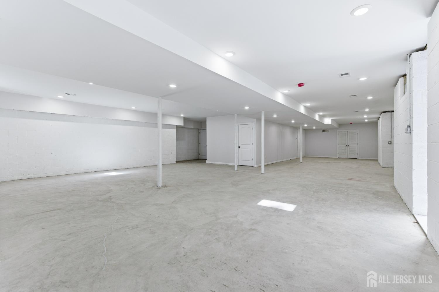 4 Hemlock Drive, Edison, NJ, 08820