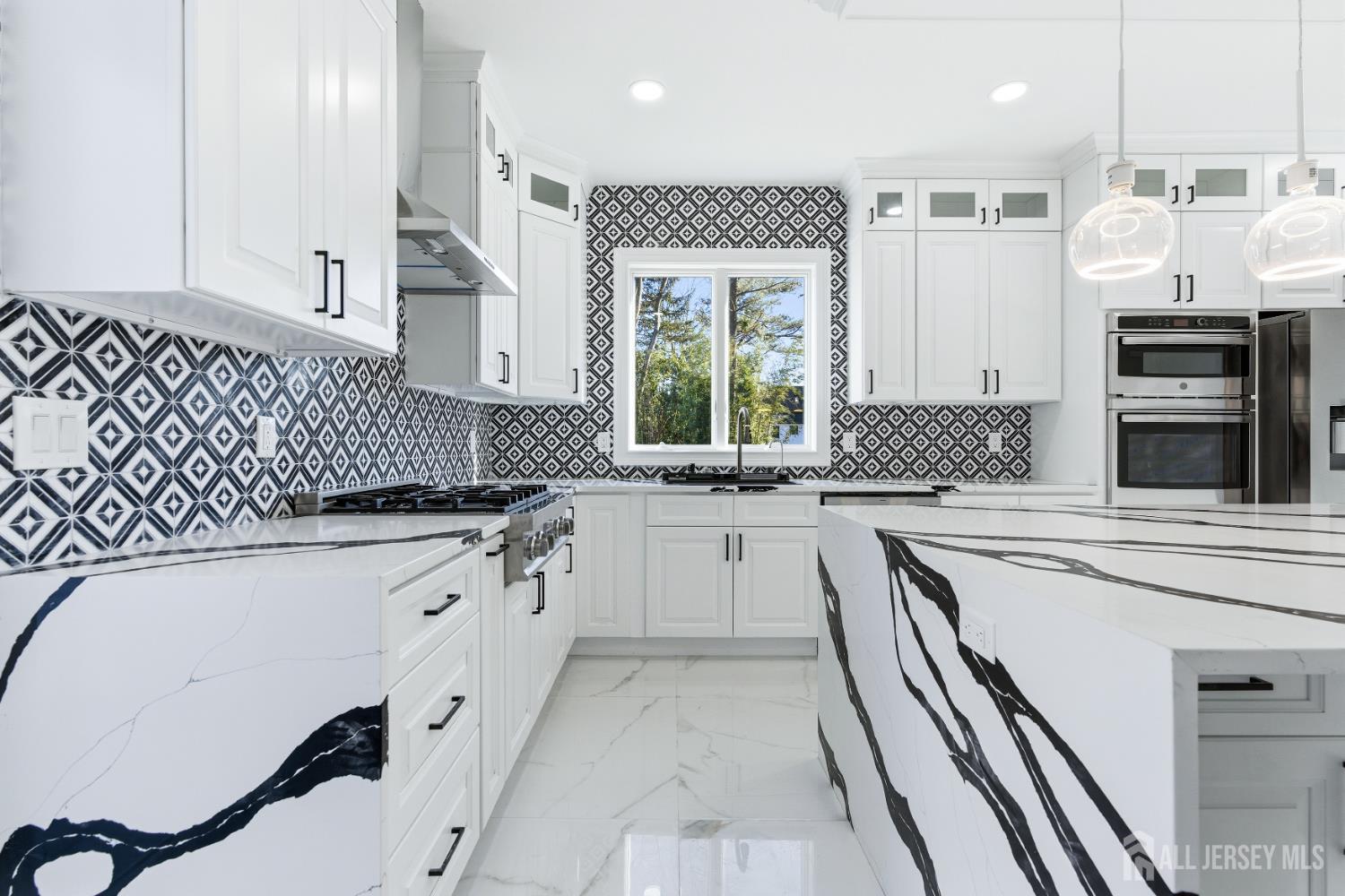 4 Hemlock Drive, Edison, NJ, 08820