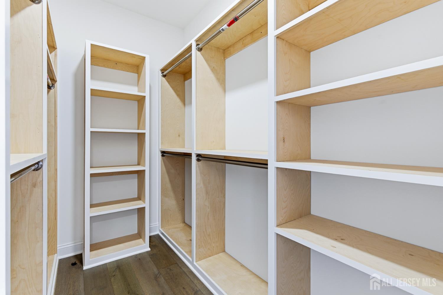 4 Hemlock Drive, Edison, NJ, 08820