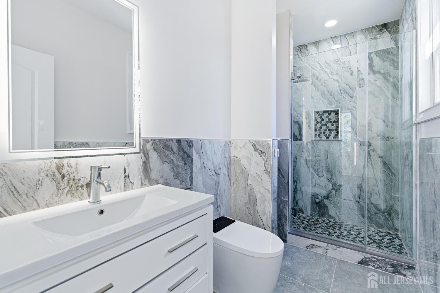 4 Hemlock Drive, Edison, NJ, 08820