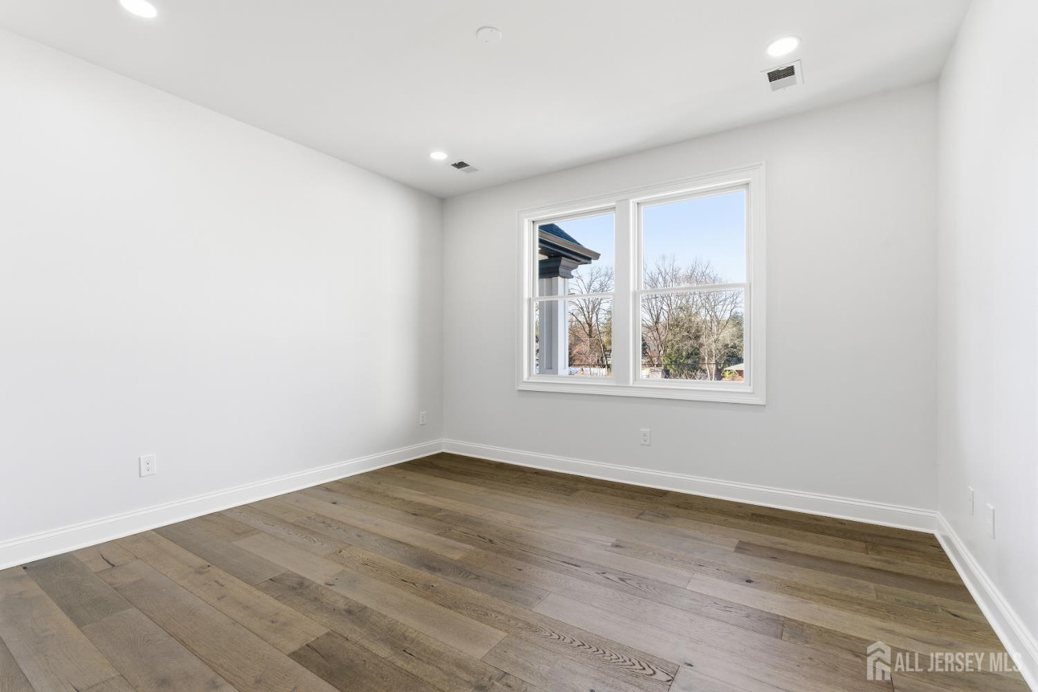 4 Hemlock Drive, Edison, NJ, 08820