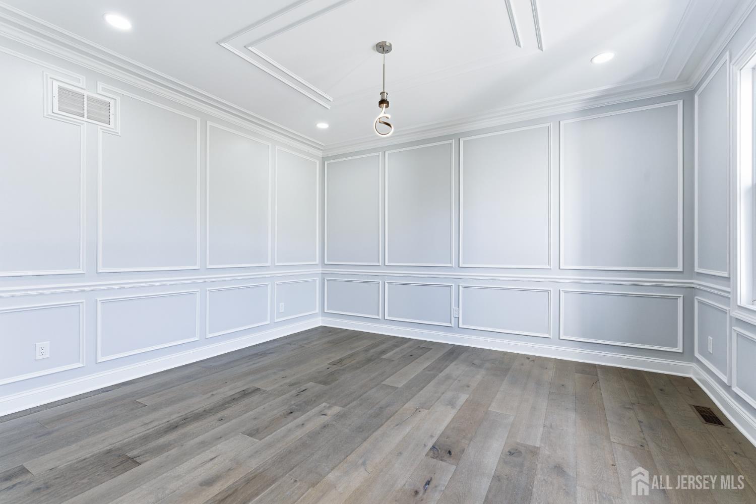 4 Hemlock Drive, Edison, NJ, 08820