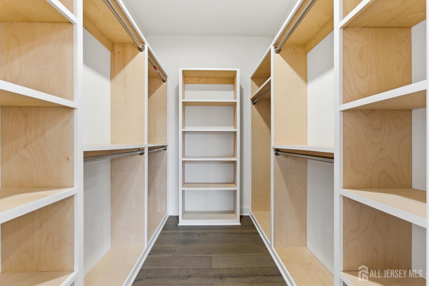 4 Hemlock Drive, Edison, NJ, 08820