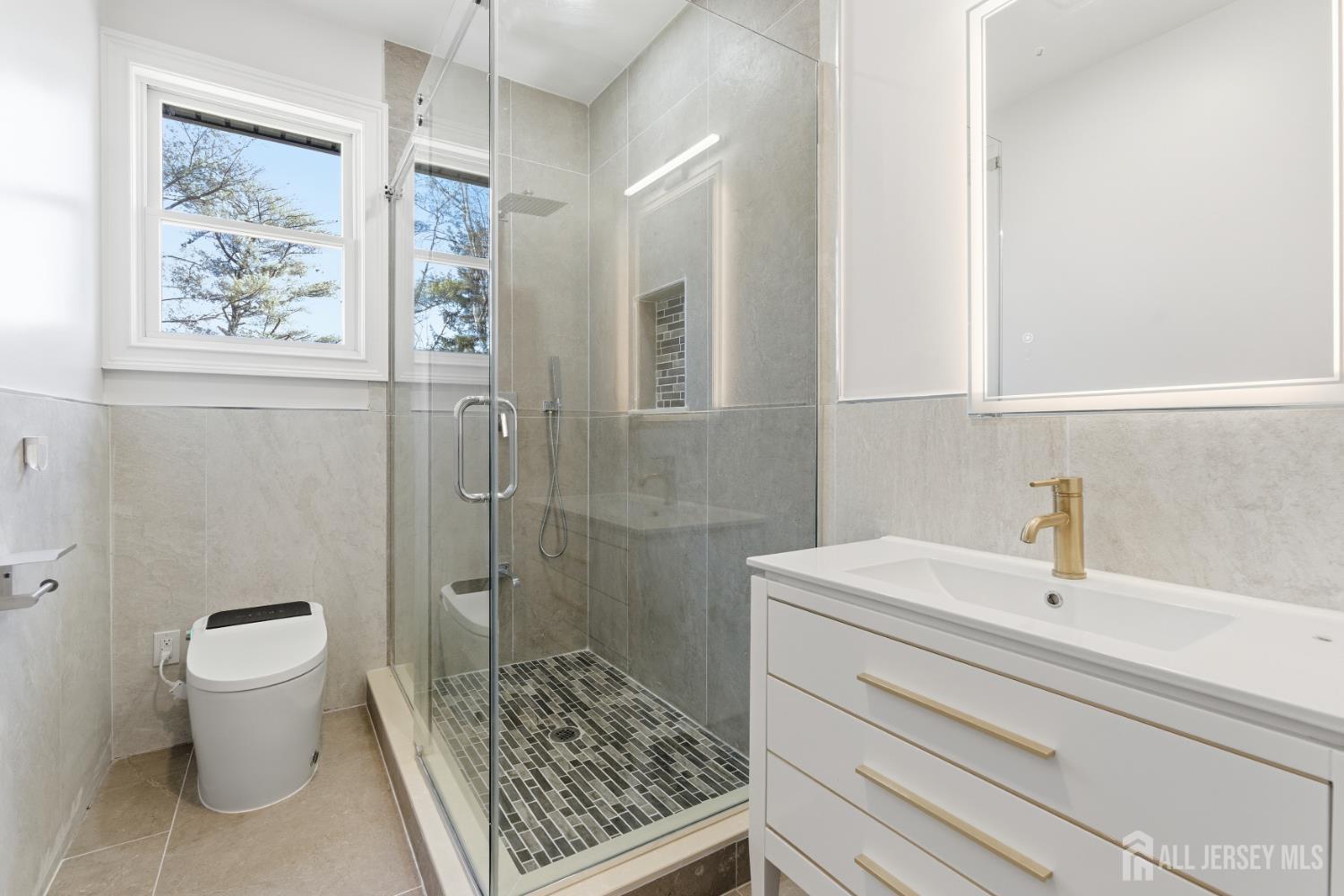 4 Hemlock Drive, Edison, NJ, 08820