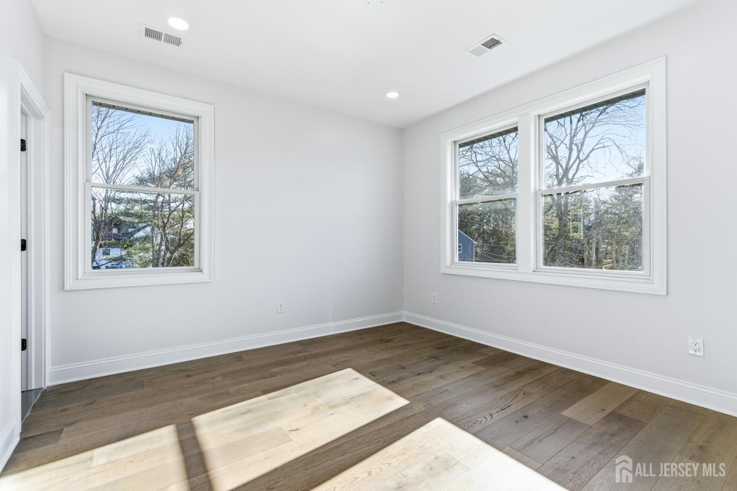 4 Hemlock Drive, Edison, NJ, 08820