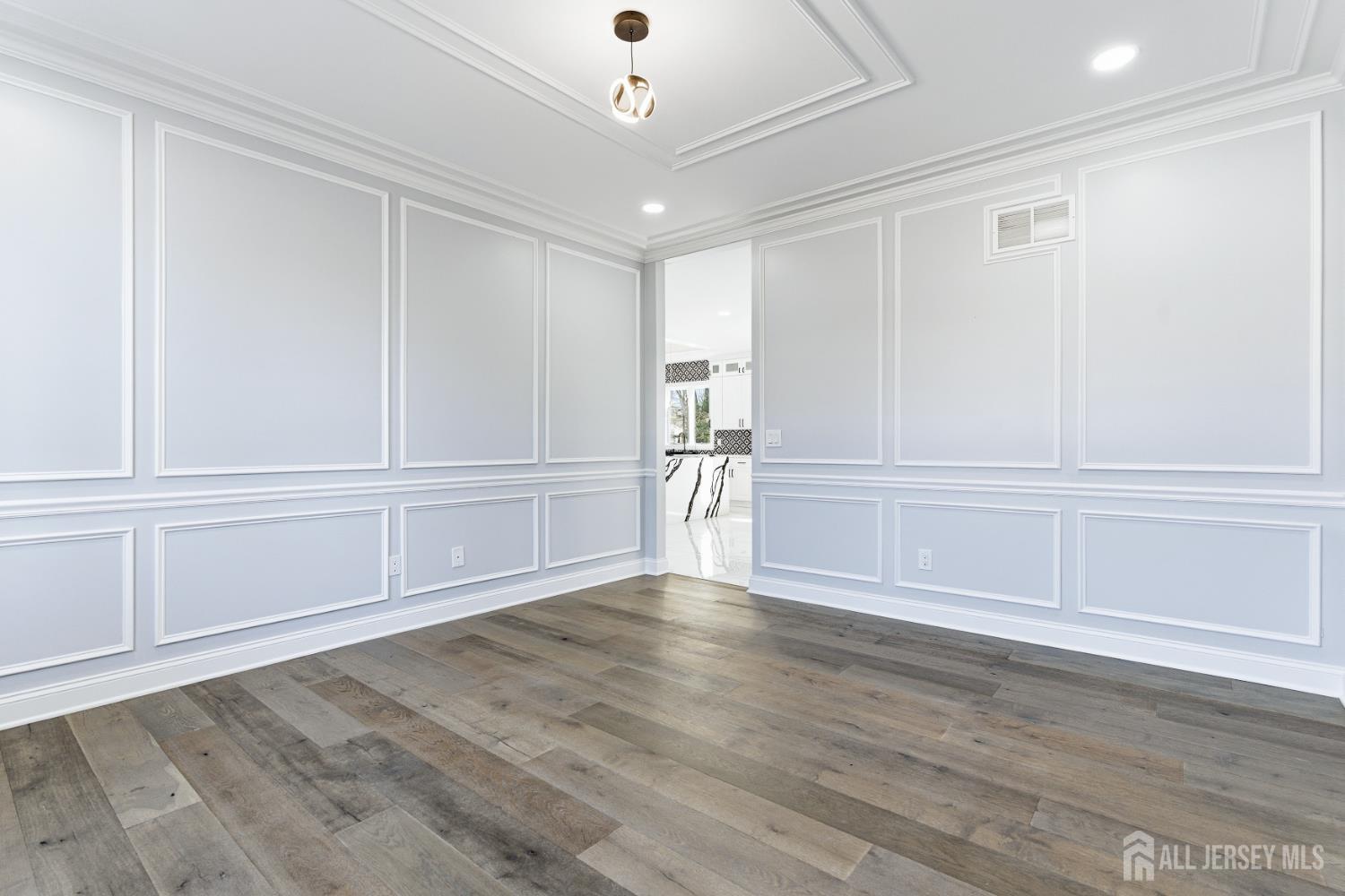 4 Hemlock Drive, Edison, NJ, 08820