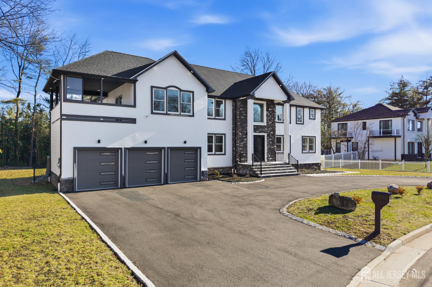 4 Hemlock Drive, Edison, NJ, 08820