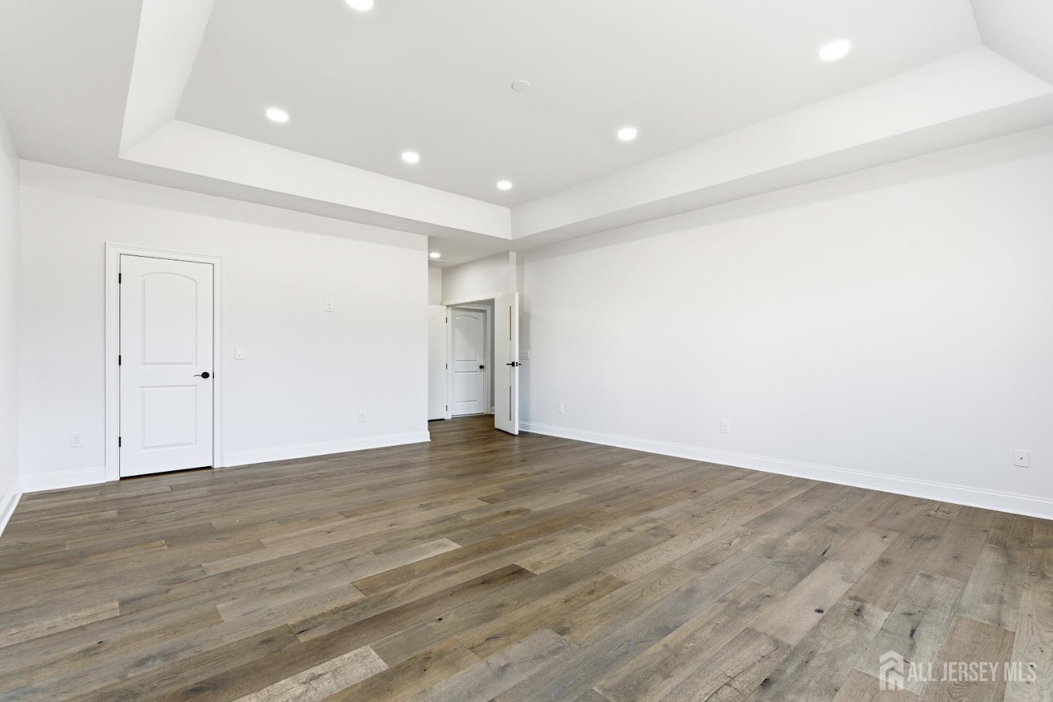 4 Hemlock Drive, Edison, NJ, 08820