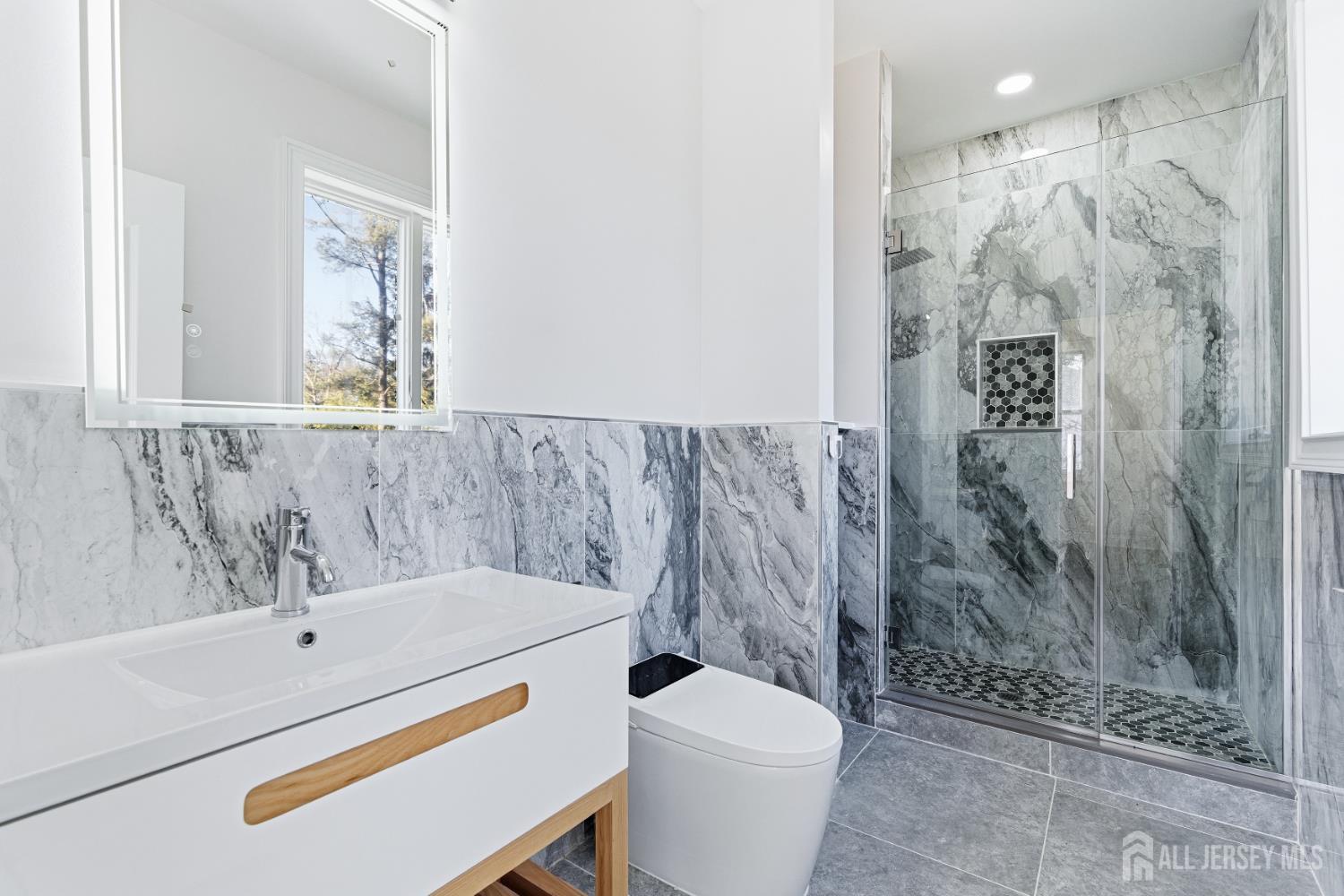 4 Hemlock Drive, Edison, NJ, 08820