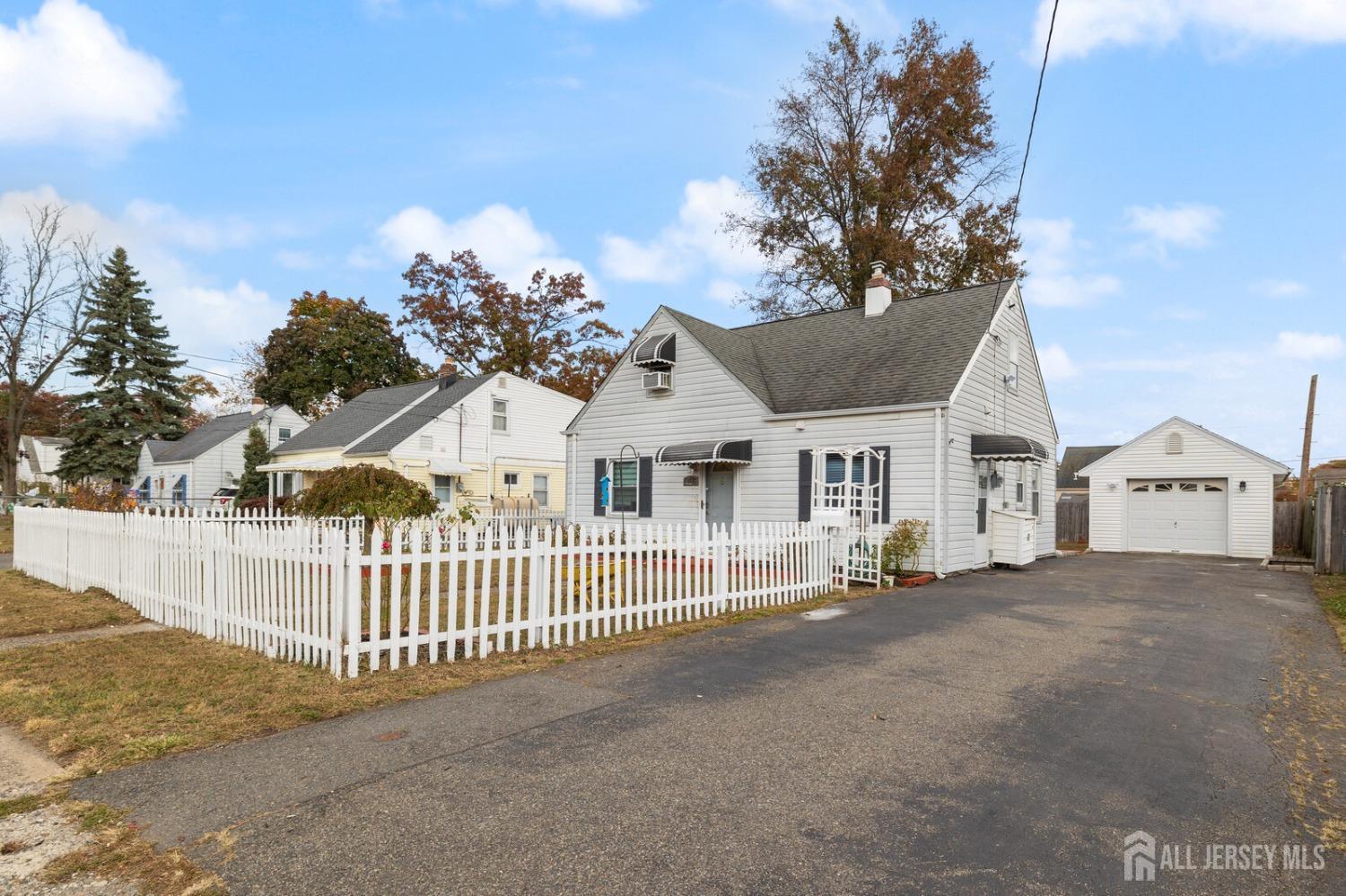 Homes for Sale in Edison, NJ