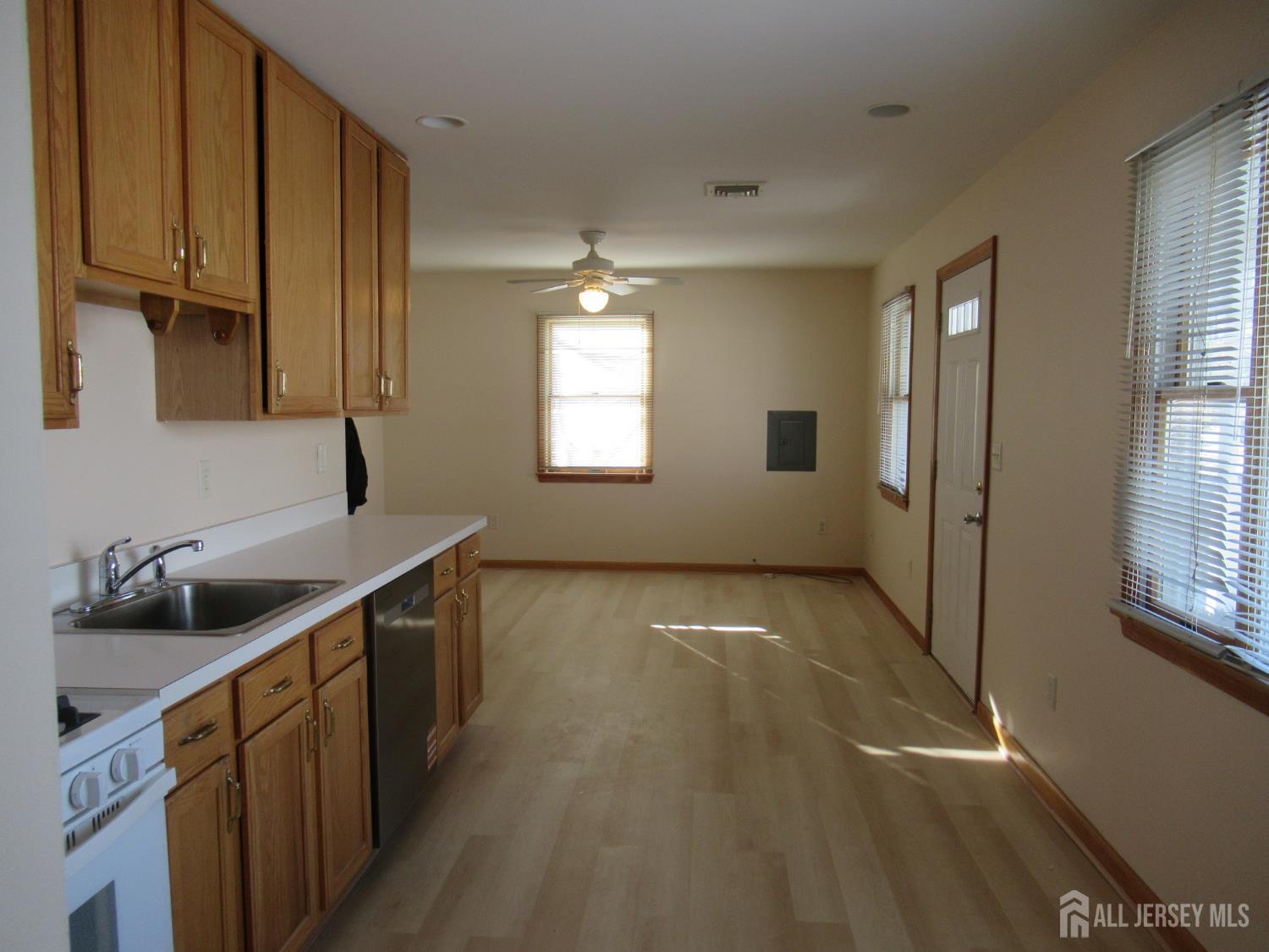 38 Eisenhower Drive, Sayreville, NJ, 08872