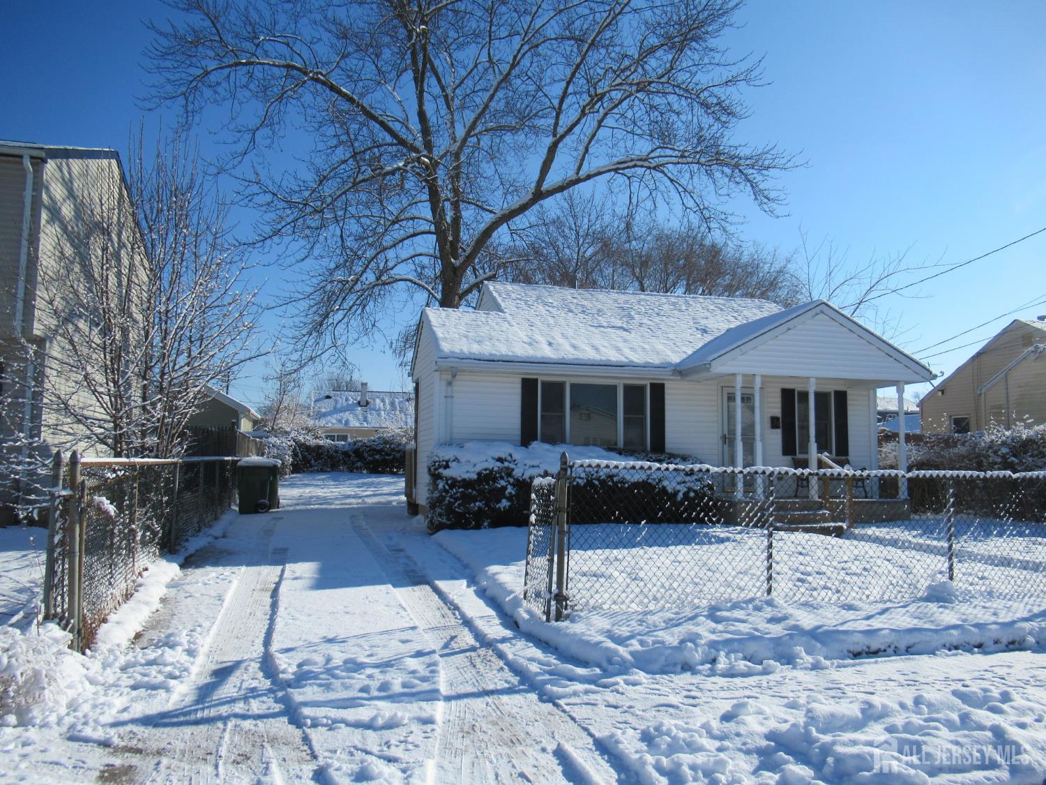 38 Eisenhower Drive, Sayreville, NJ, 08872