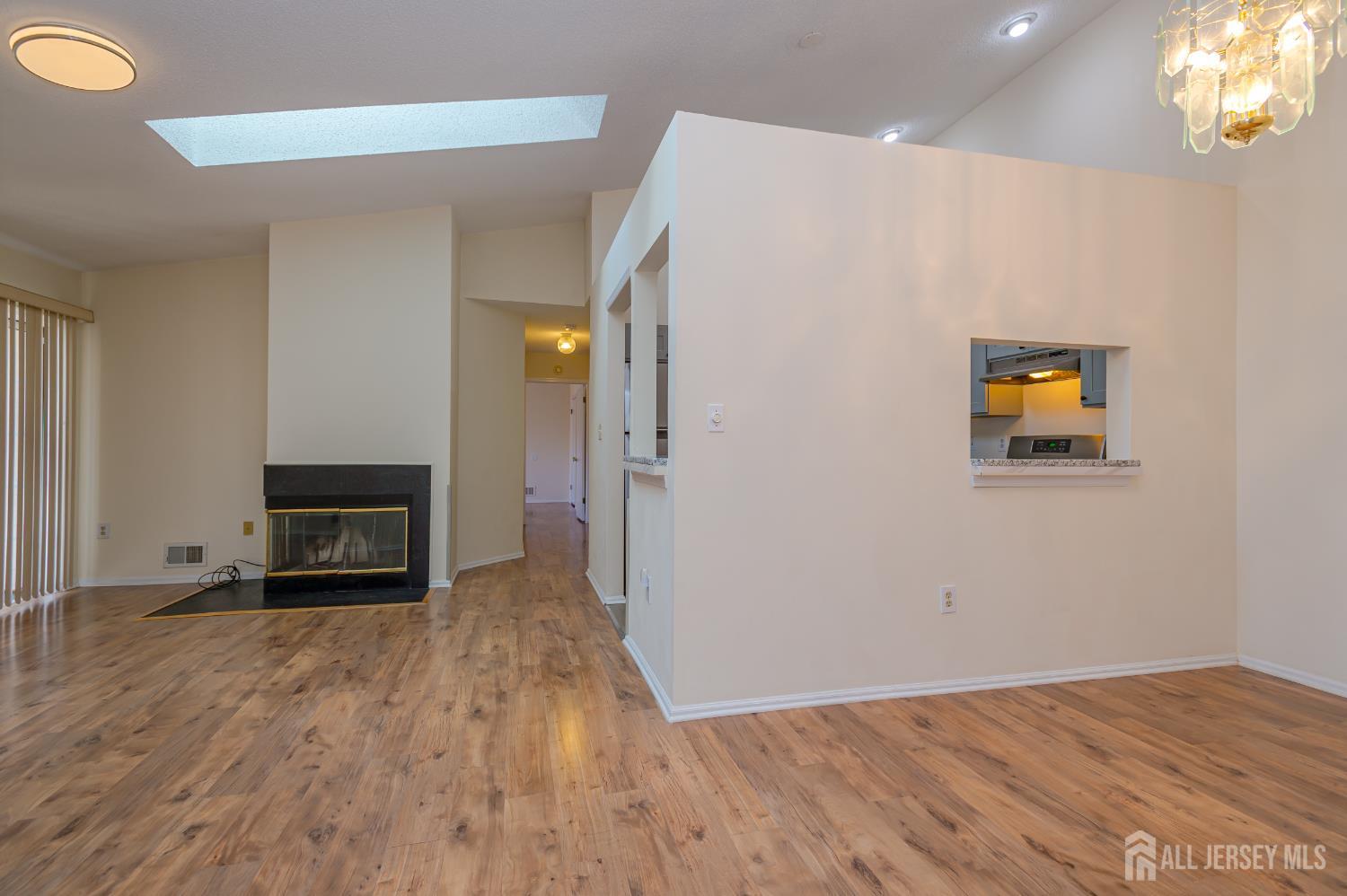 29 Amberly, Franklin, NJ, 08823