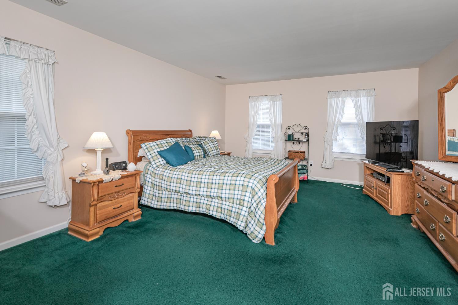 4 Gramercy Road, South Brunswick, NJ, 08852