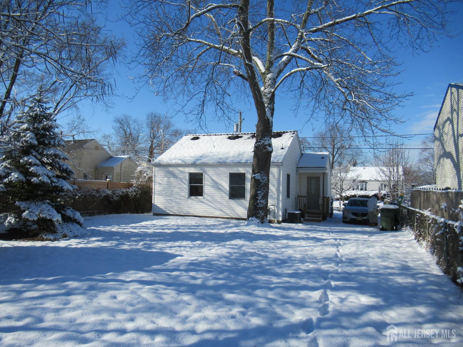 38 Eisenhower Drive, Sayreville, NJ, 08872