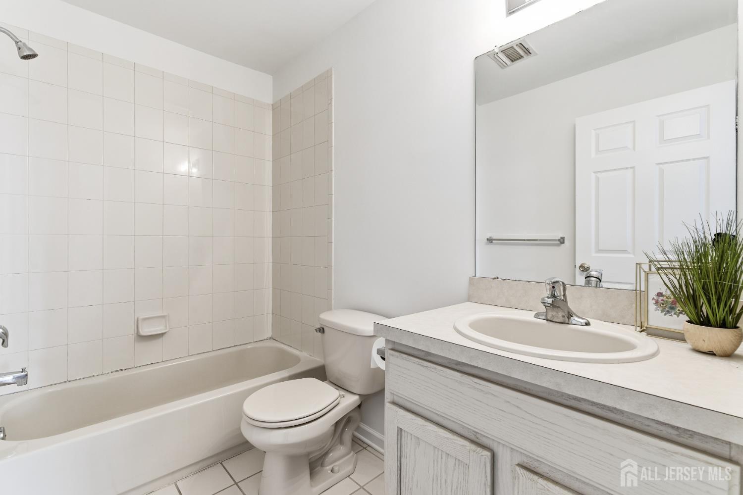 54 Forest Drive, Piscataway, NJ, 08854