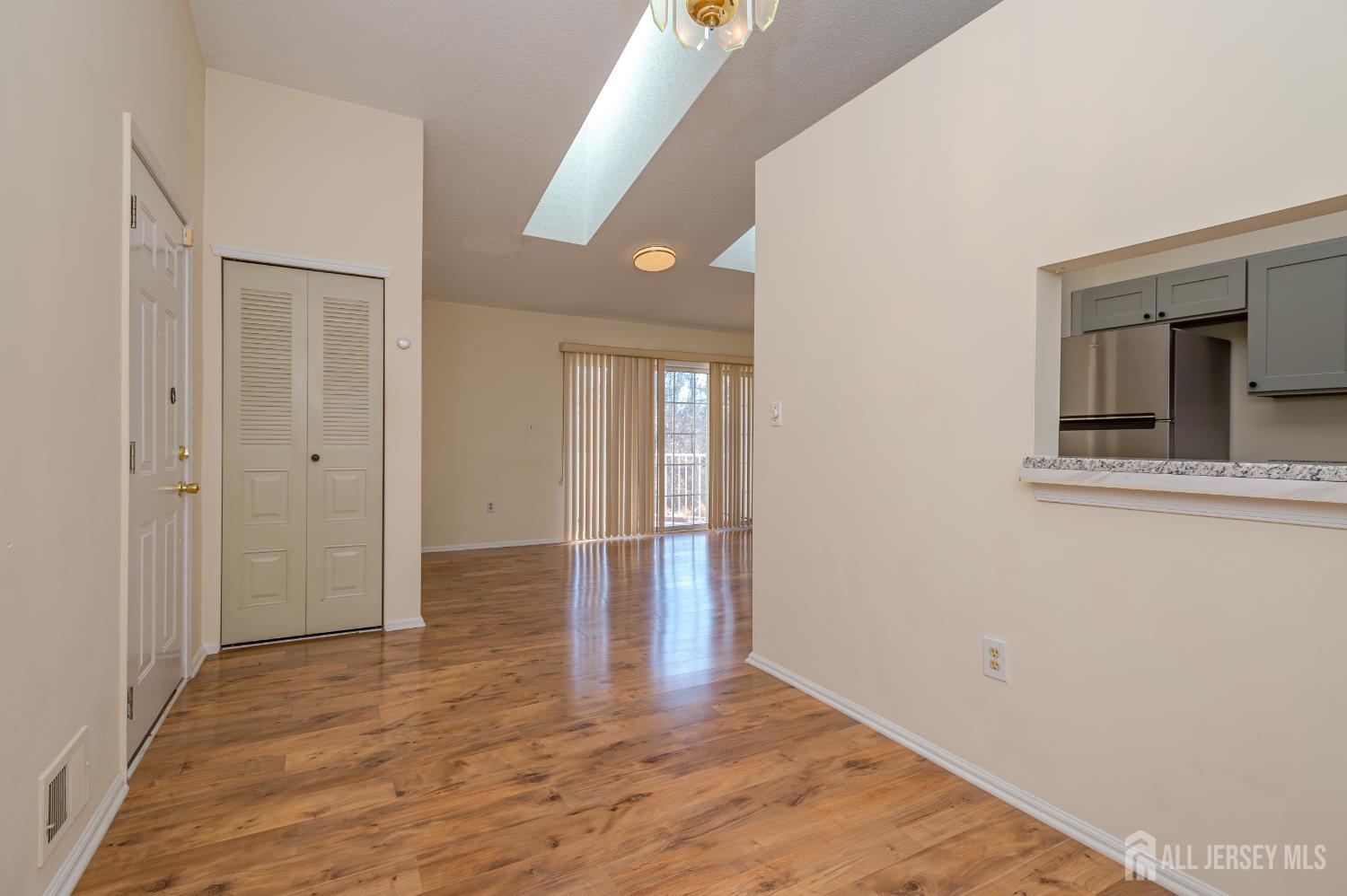 29 Amberly, Franklin, NJ, 08823