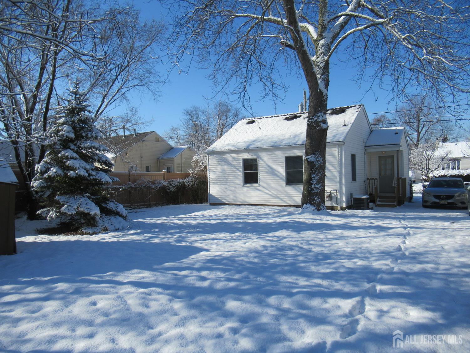 38 Eisenhower Drive, Sayreville, NJ, 08872