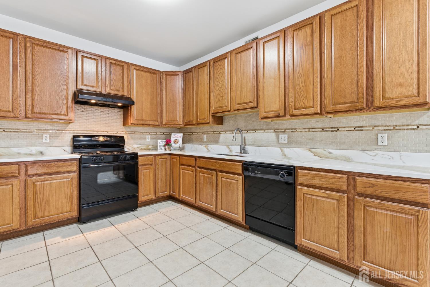 54 Forest Drive, Piscataway, NJ, 08854