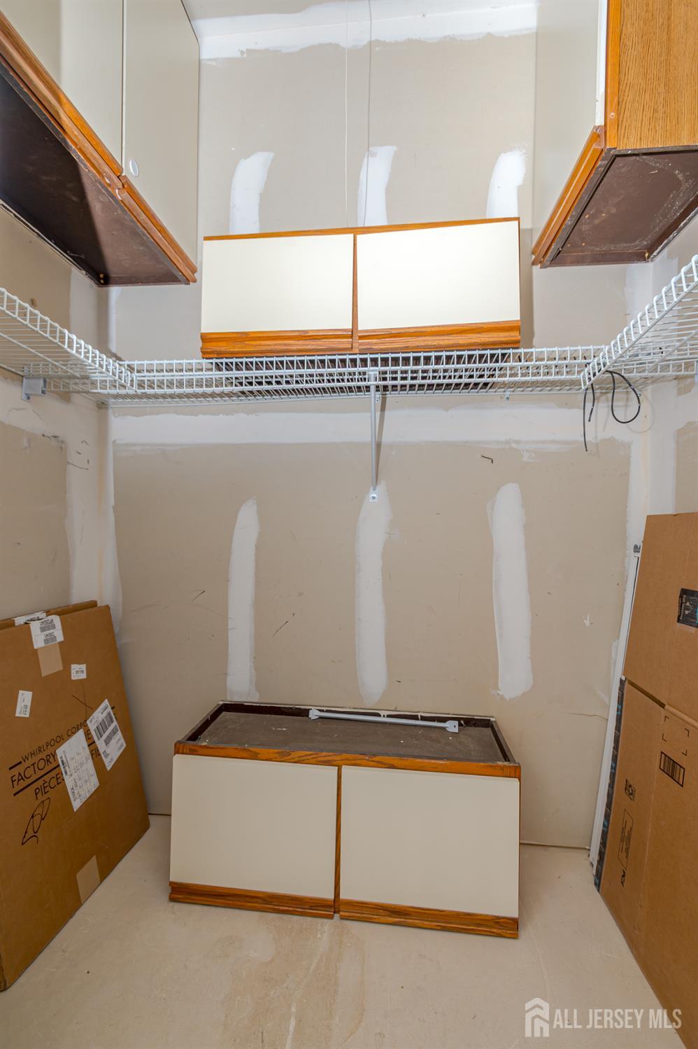 29 Amberly, Franklin, NJ, 08823