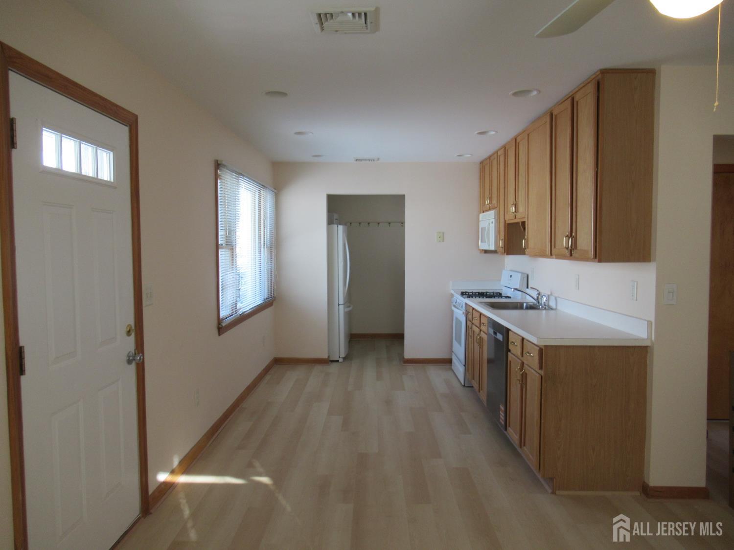 38 Eisenhower Drive, Sayreville, NJ, 08872