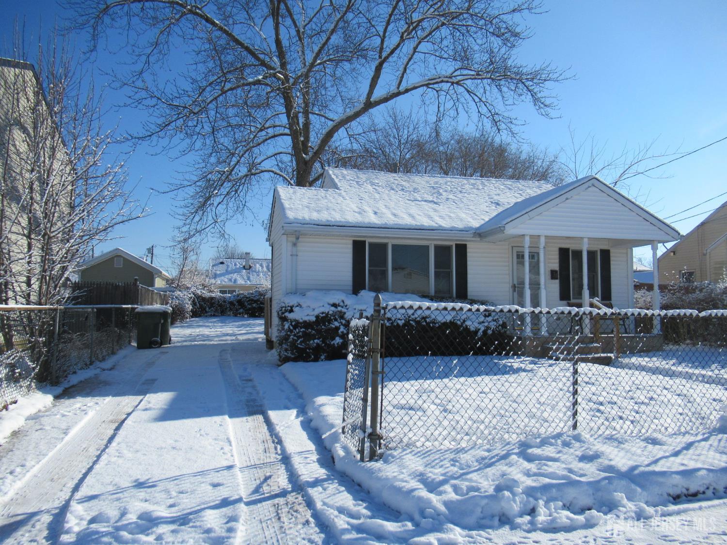 38 Eisenhower Drive, Sayreville, NJ, 08872