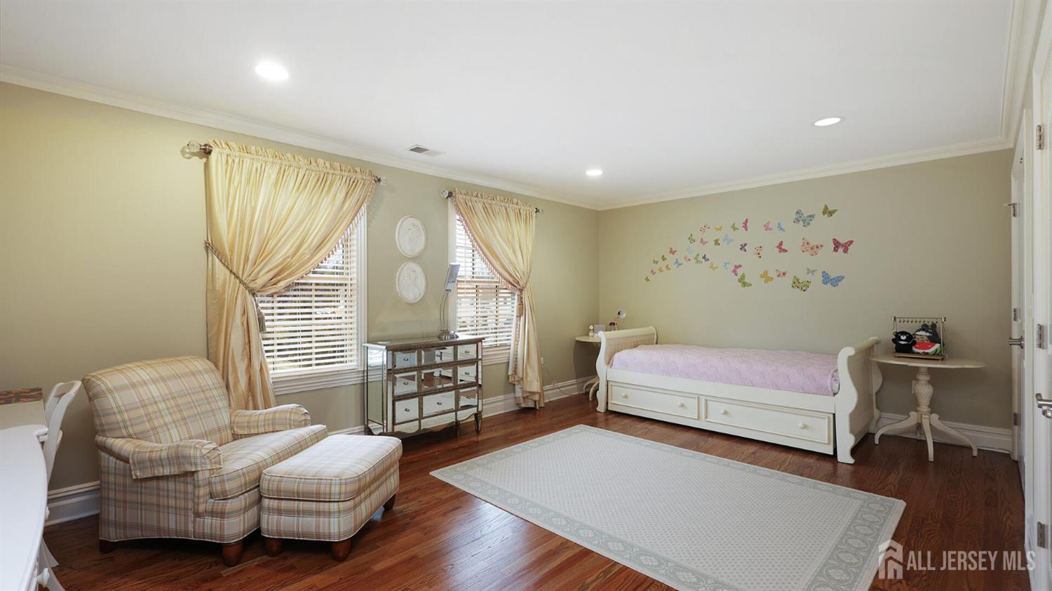 1 Hayduk Drive, Edison, NJ, 08820