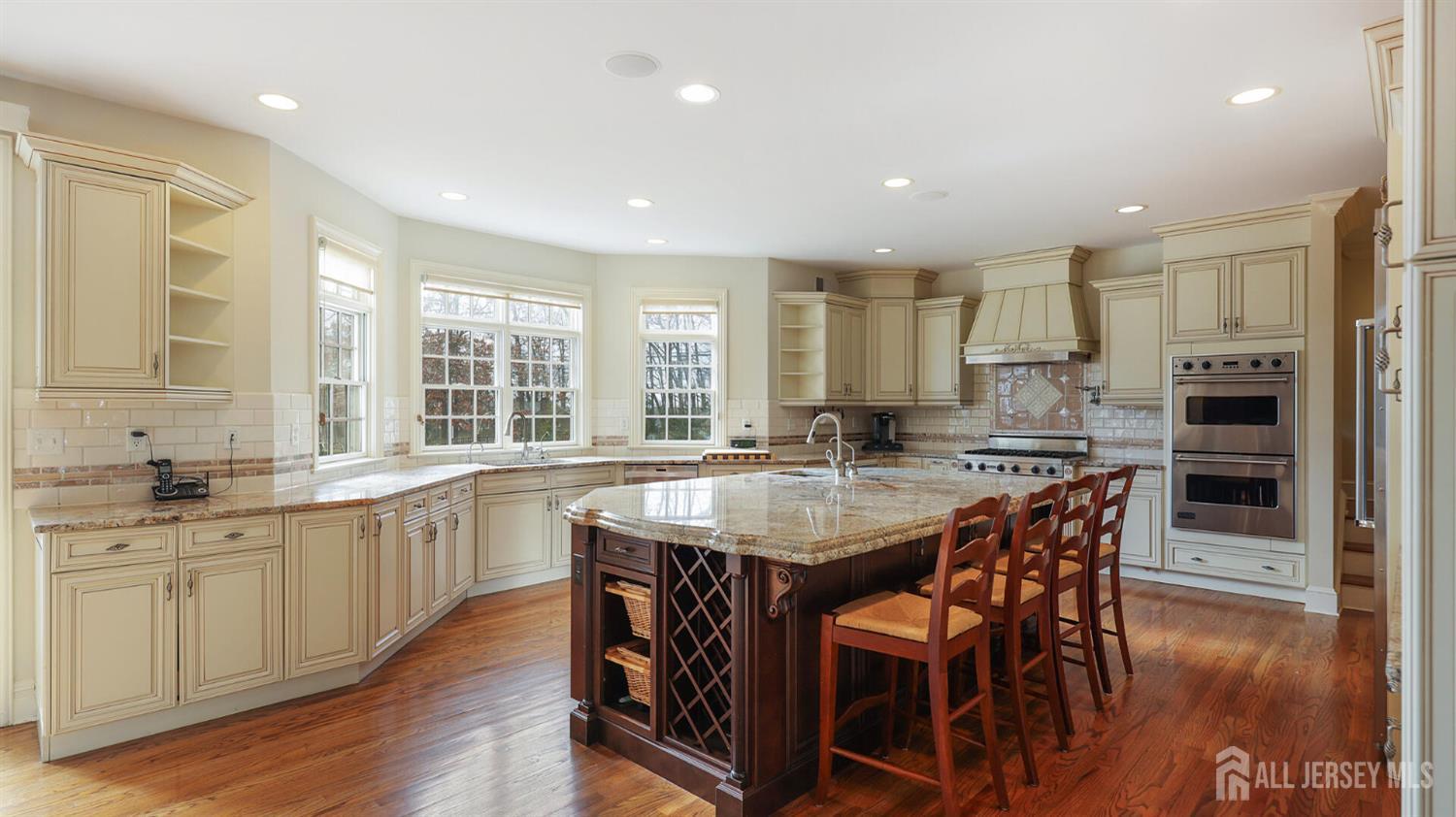 1 Hayduk Drive, Edison, NJ, 08820