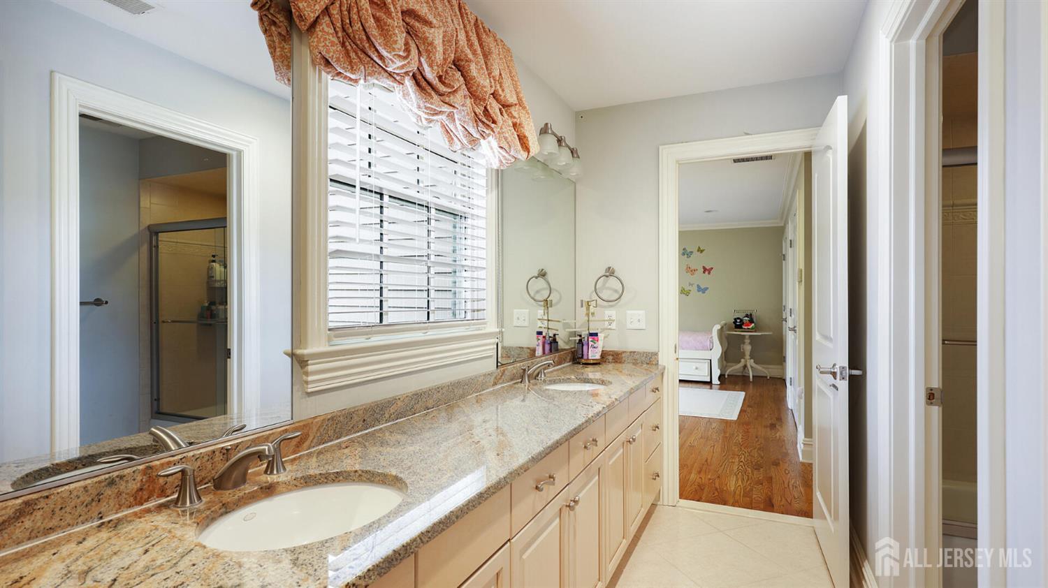 1 Hayduk Drive, Edison, NJ, 08820