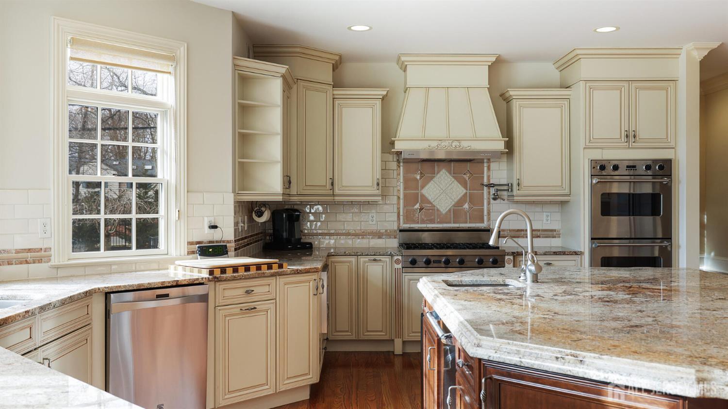 1 Hayduk Drive, Edison, NJ, 08820