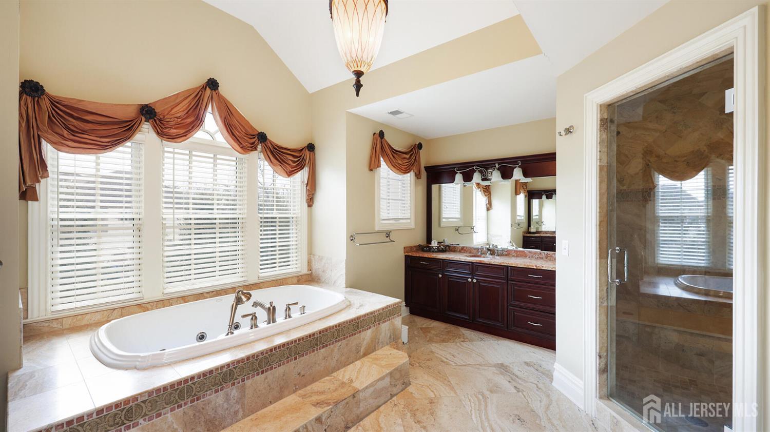 1 Hayduk Drive, Edison, NJ, 08820