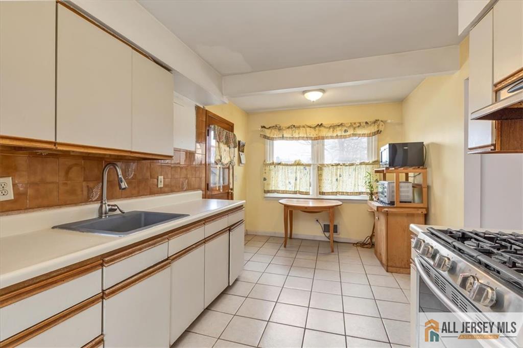 19 Lonsdale Drive, South Plainfield, NJ, 07080