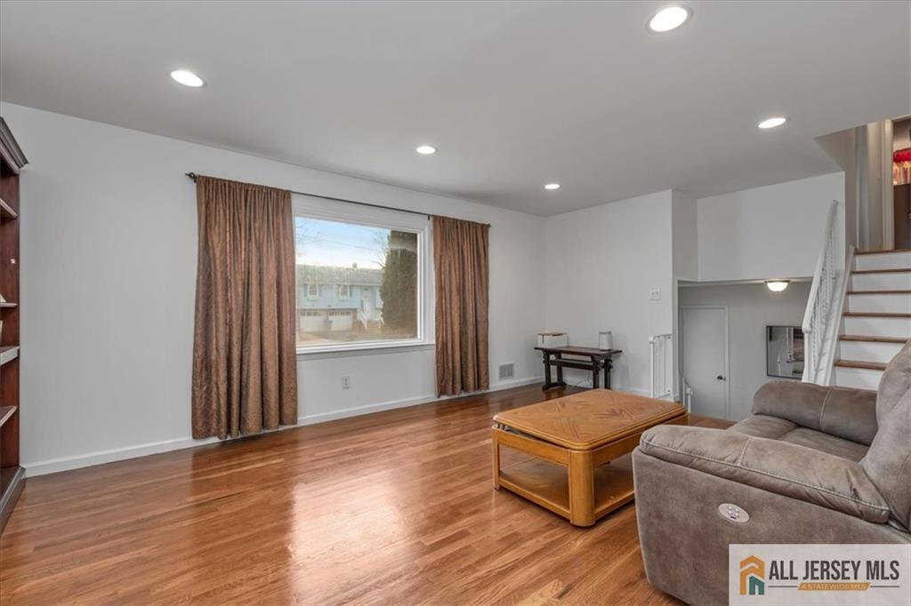 19 Lonsdale Drive, South Plainfield, NJ, 07080