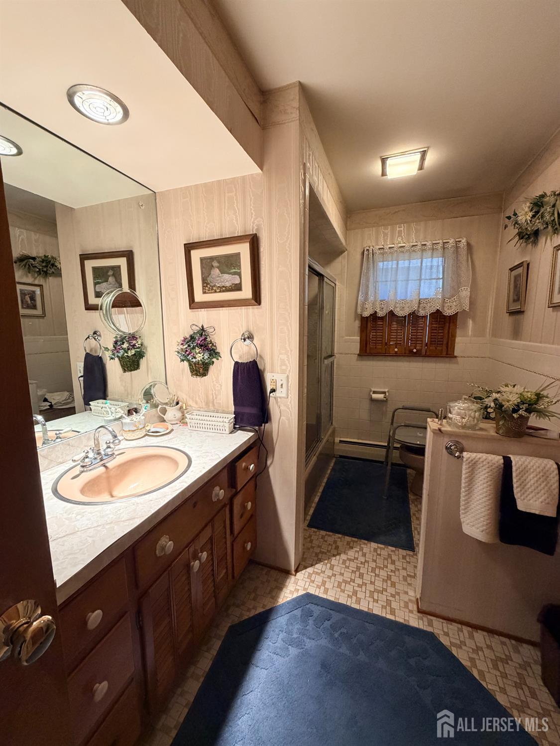 51 Adams Street, Edison, NJ, 08820 51 Adams Street, Edison, NJ, 08820