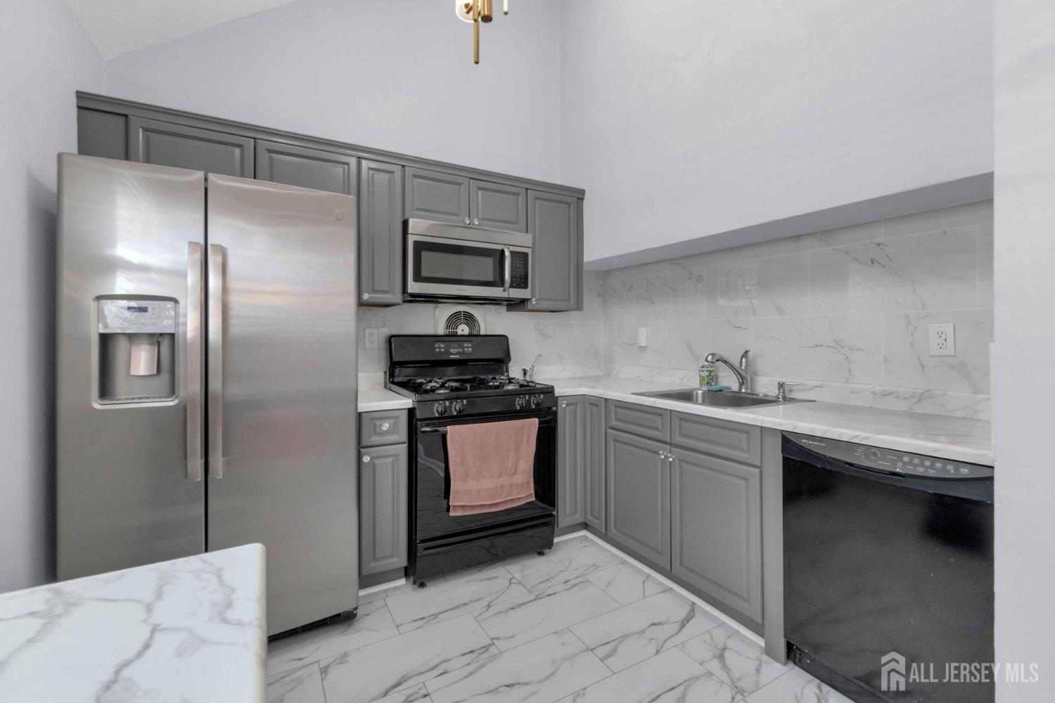 160 Brown Avenue, Woodbridge Proper, NJ, 08830