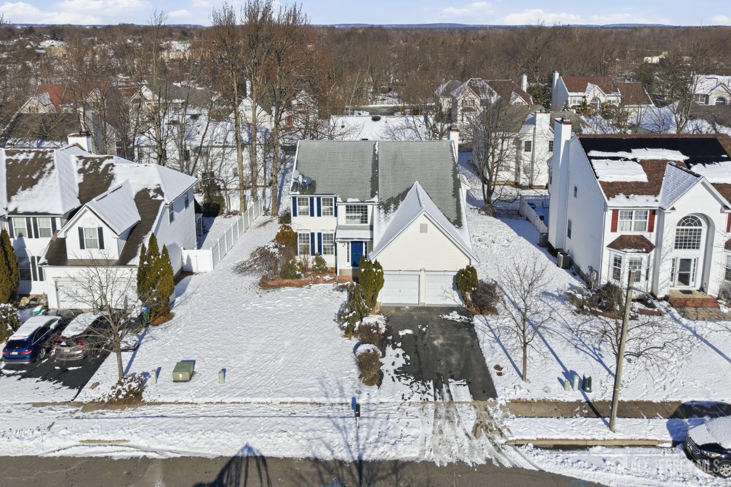 16 Rolling Brook Drive, Edison, NJ, 08820