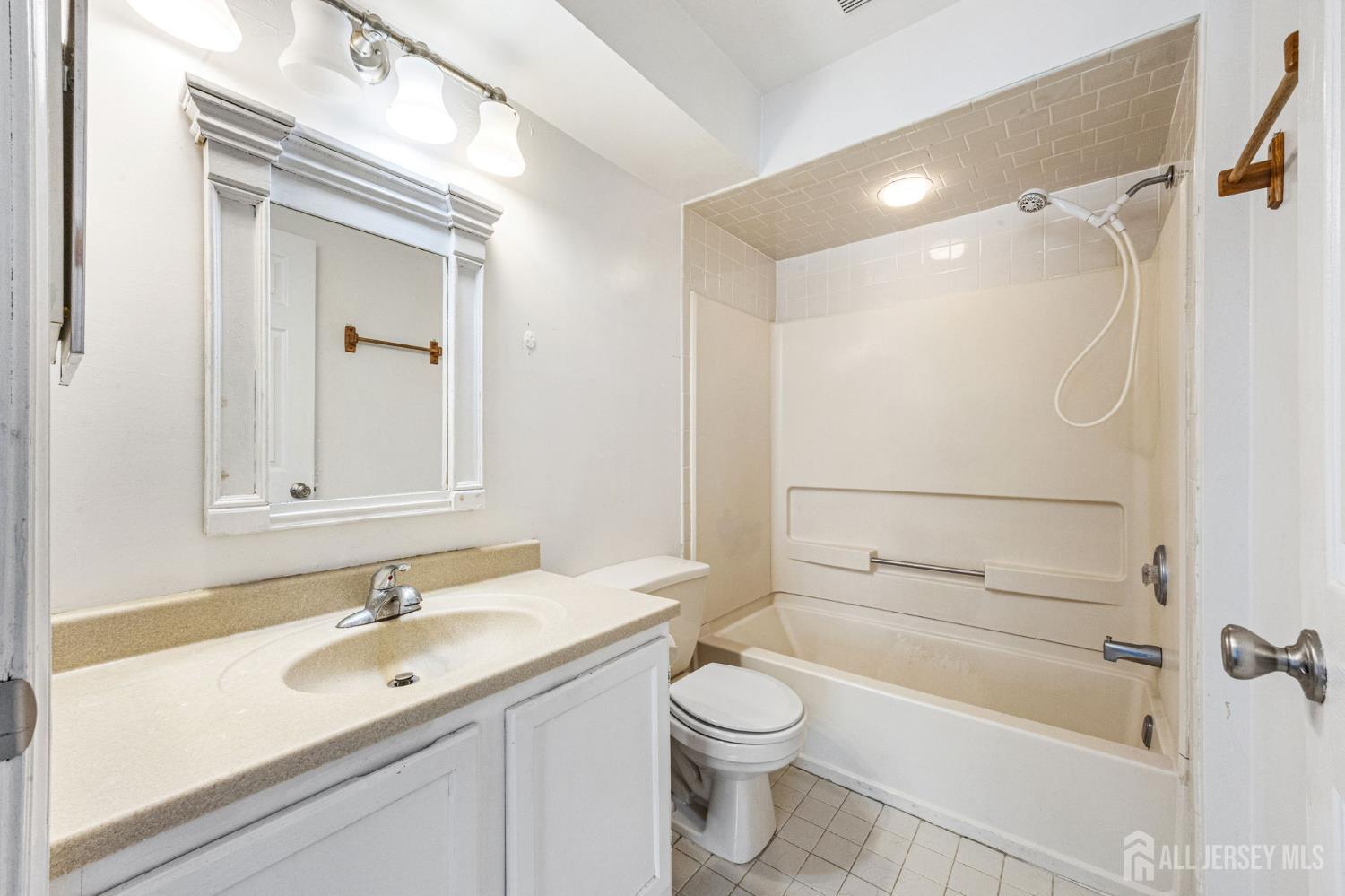 1036 Waterford, Edison, NJ, 08817