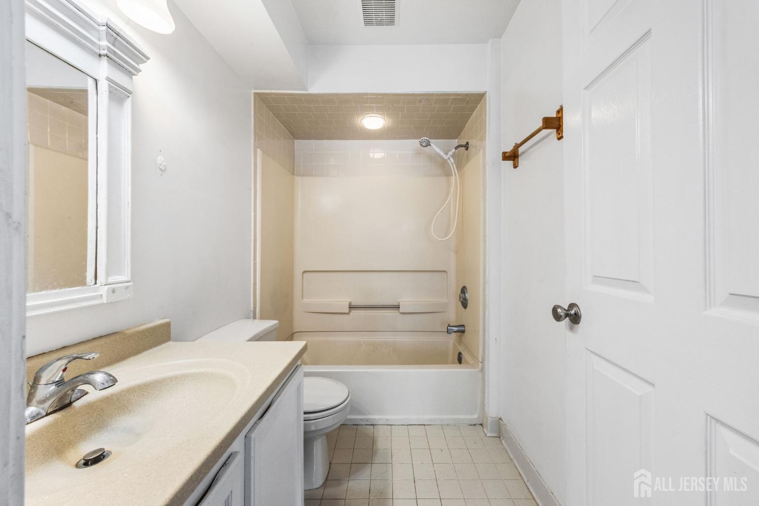 1036 Waterford, Edison, NJ, 08817