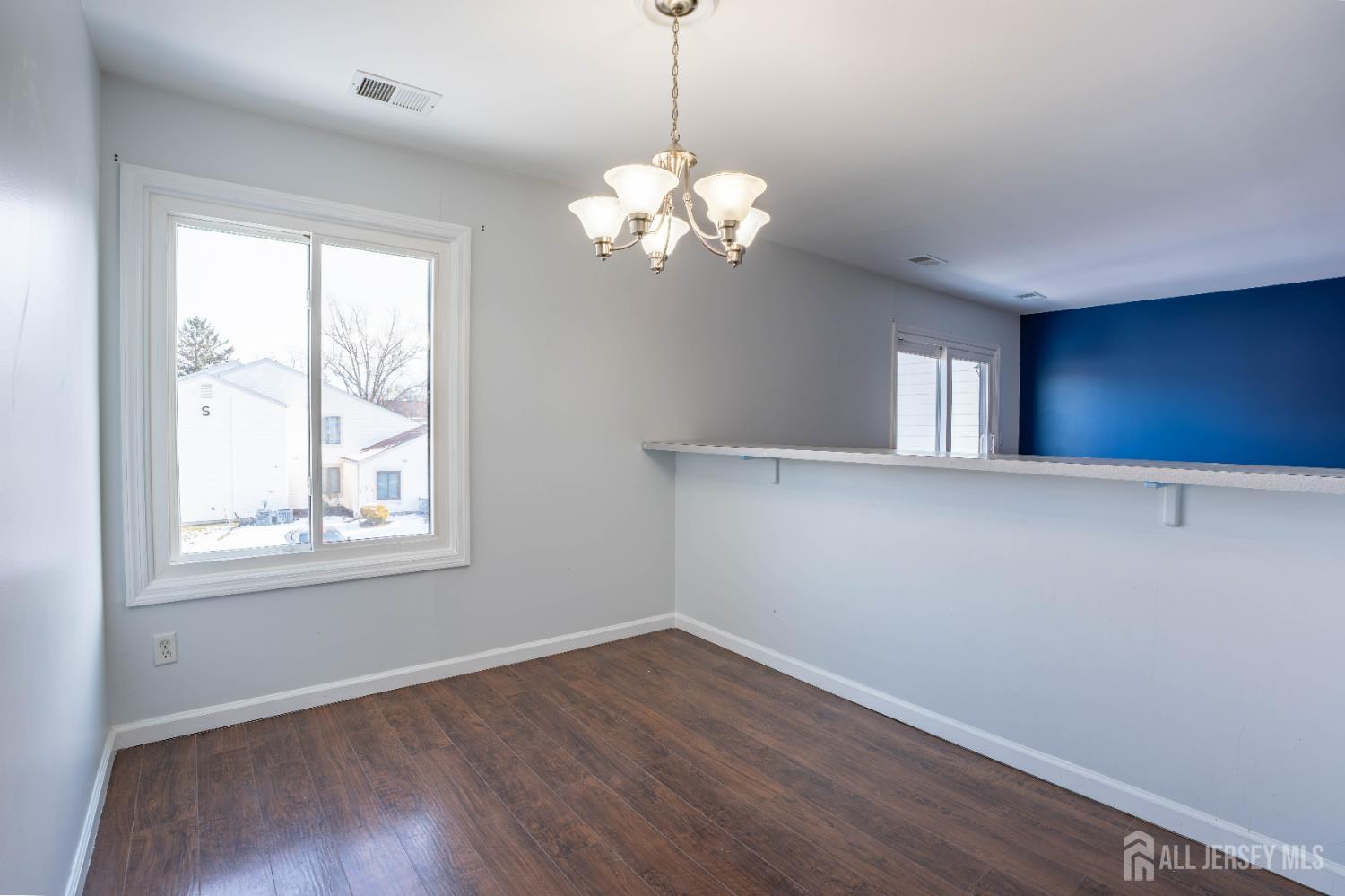 2-Z Avon, East Windsor, NJ, 08520