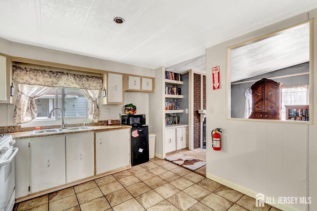 139 W Village, Spotswood, NJ, 08884