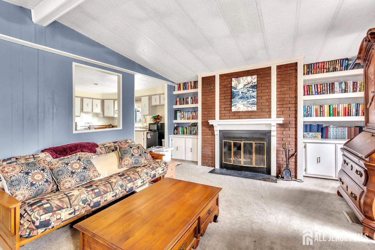 139 W Village, Spotswood, NJ, 08884