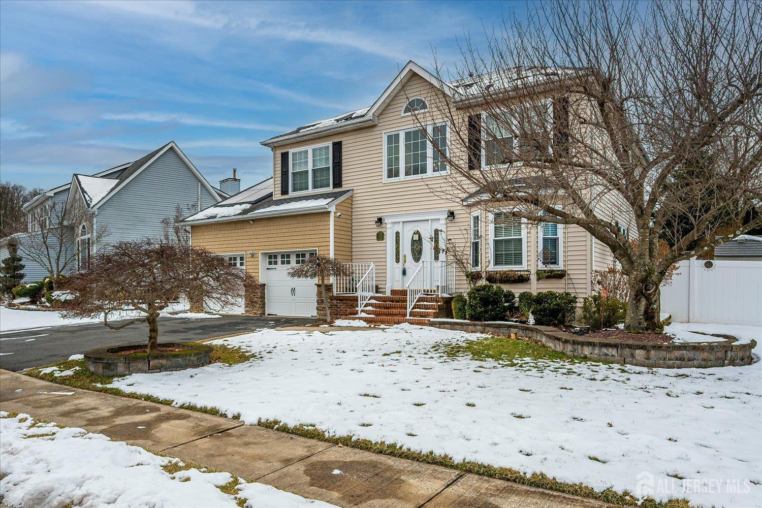 Homes for sale in South Brunswick, NJ | 6 Brittany Wy, South Brunswick, NJ 08824 | MLS# 2610151R