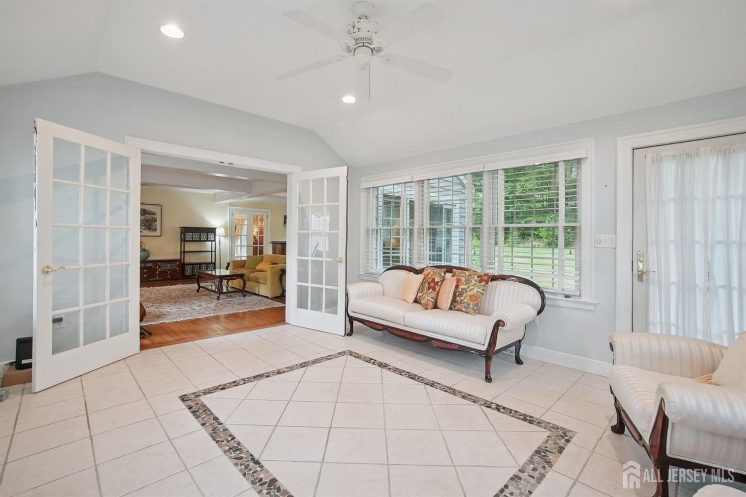 12 Edgewood, Edison, NJ, 08820