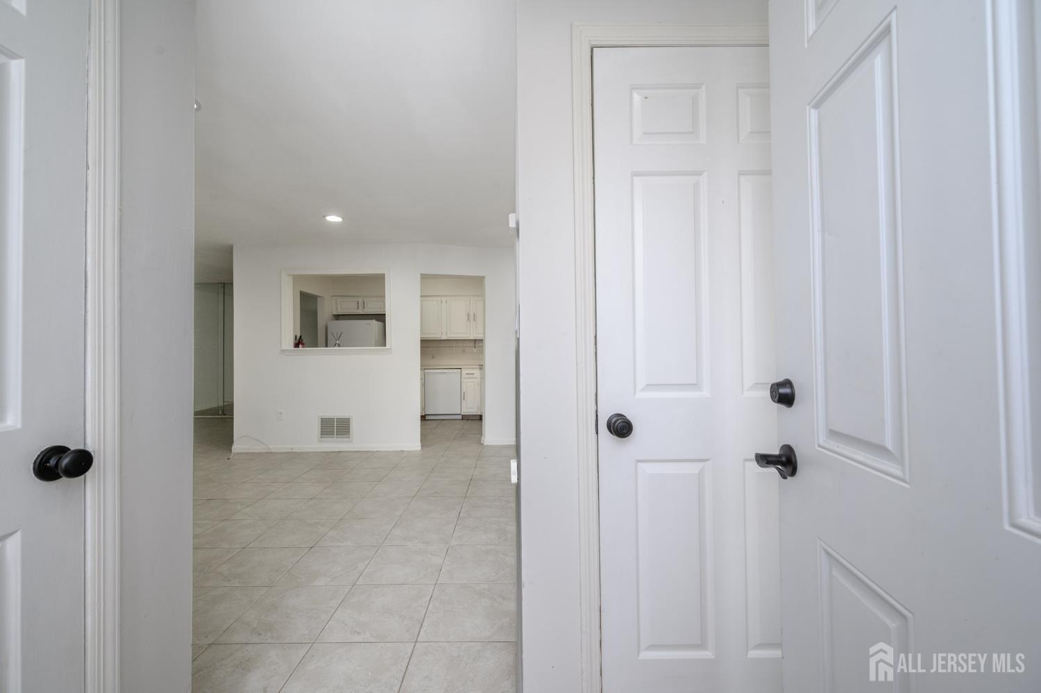 Homes for sale in Woodbridge Proper, NJ | 303 Michaels Ct, Woodbridge Proper, NJ 07095 | MLS# 2610084R