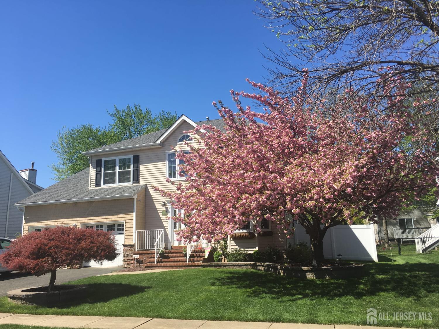 Homes for sale in South Brunswick, NJ | 6 Brittany Wy, South Brunswick, NJ 08824 | MLS# 2610151R